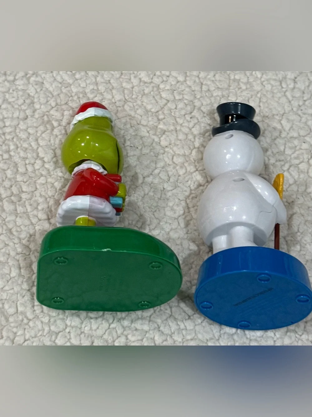 Solar bobble heads - lot of 2 - Grinch and Frosty the Snowman - both work